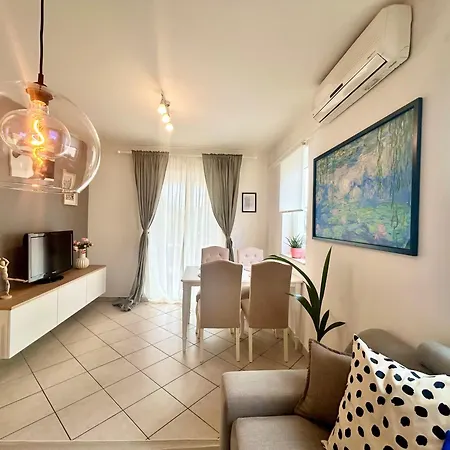 Emma Apartment *